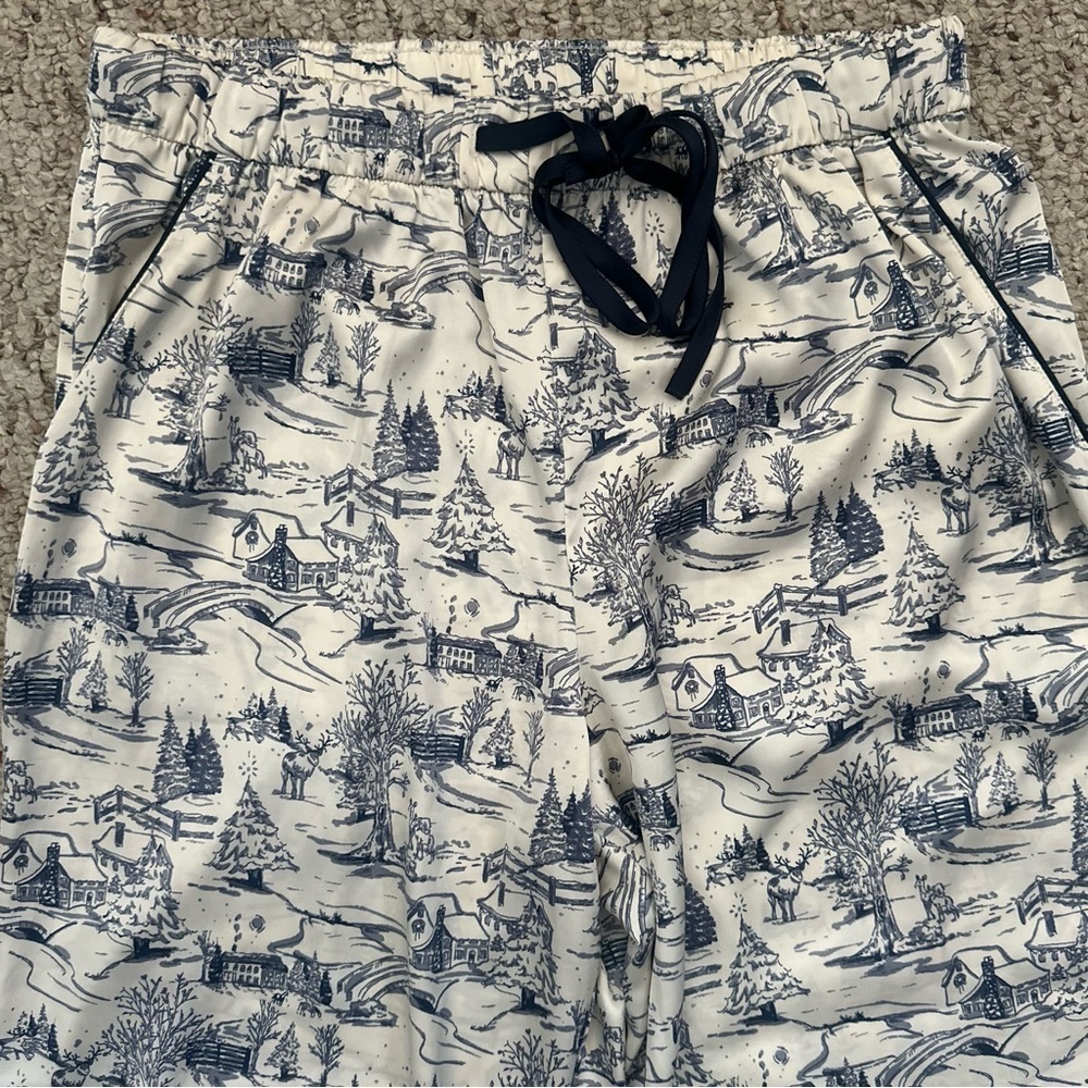 Abercrombie & Fitch Sleepwear Blue and Ivory Victorian Design Size Medium - Picture 3 of 8